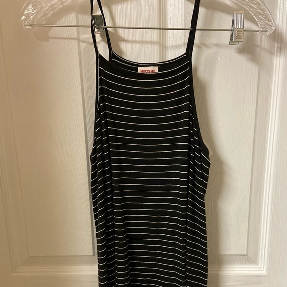 Mossimo tank - Picture 1 of 2